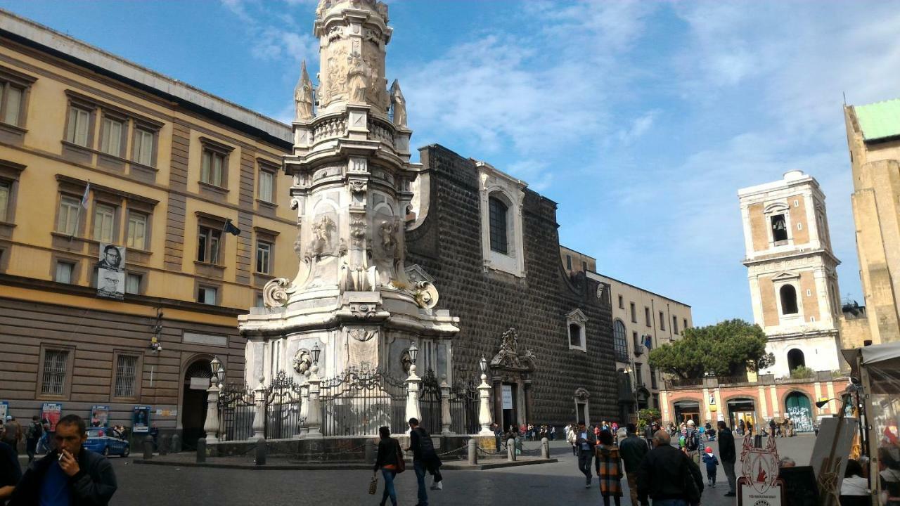Mini Appartamento Al Chiostro Неаполь Екстер'єр фото