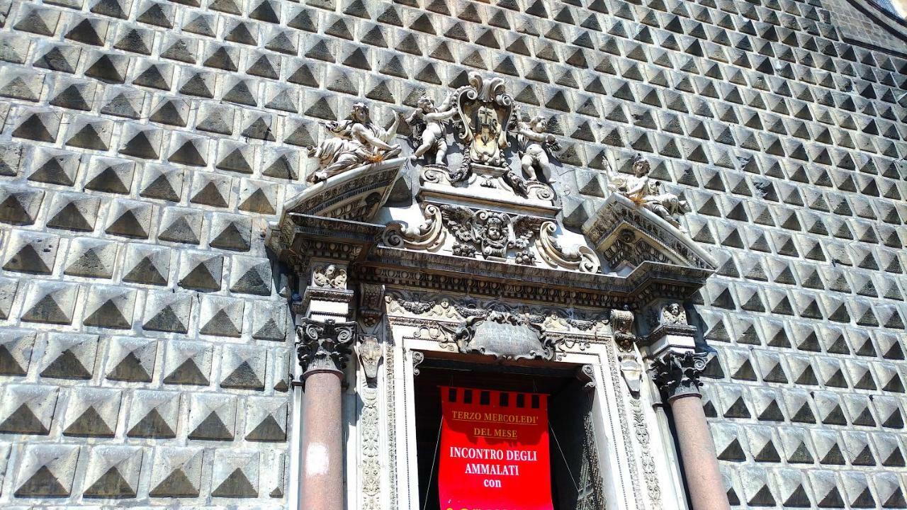 Mini Appartamento Al Chiostro Неаполь Екстер'єр фото
